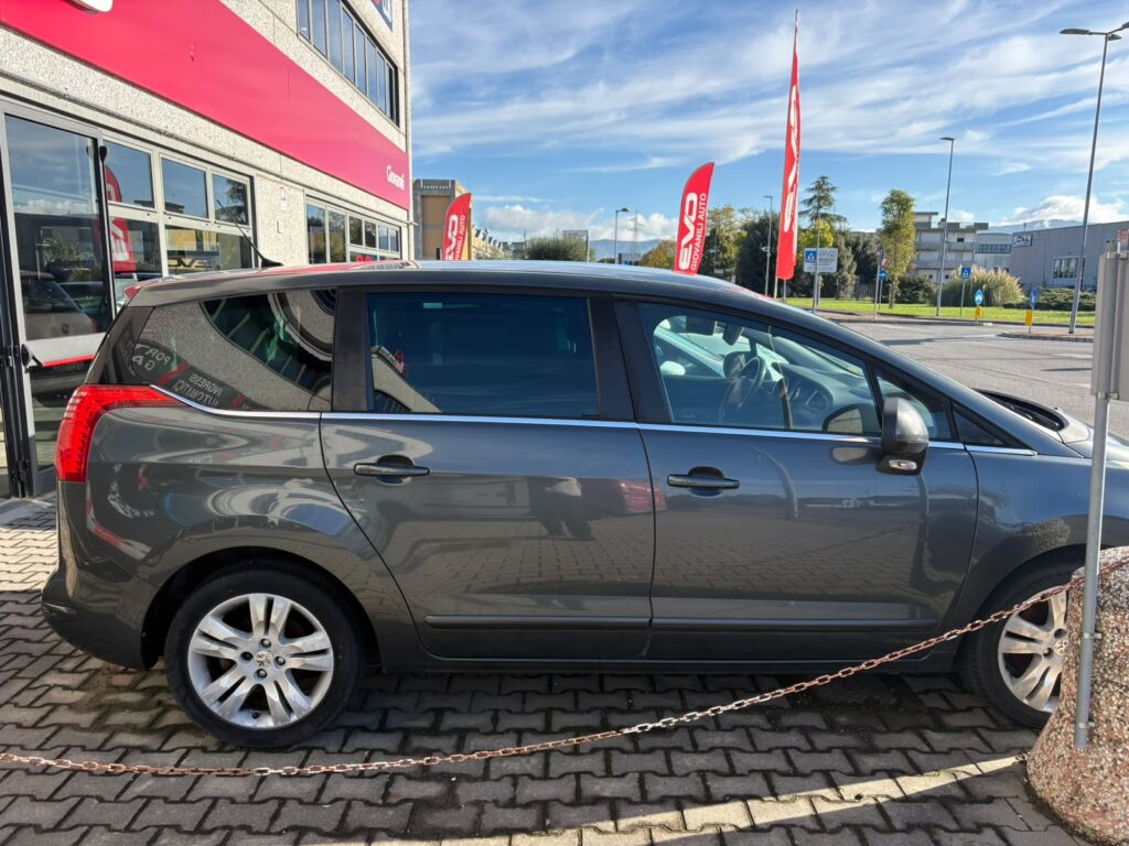 Peugeot 5008 HDI 150 CV